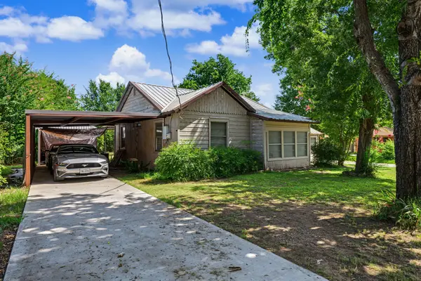 543 Church Street, Bluff Dale, TX 76433