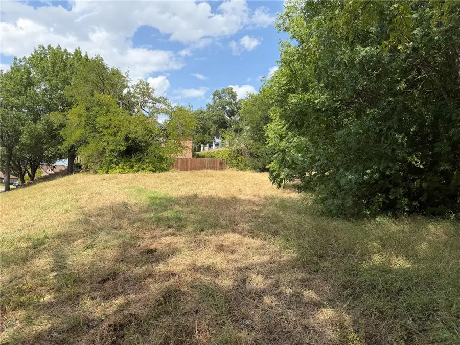 18 Thornhill Road, Benbrook, TX 76132 - #3