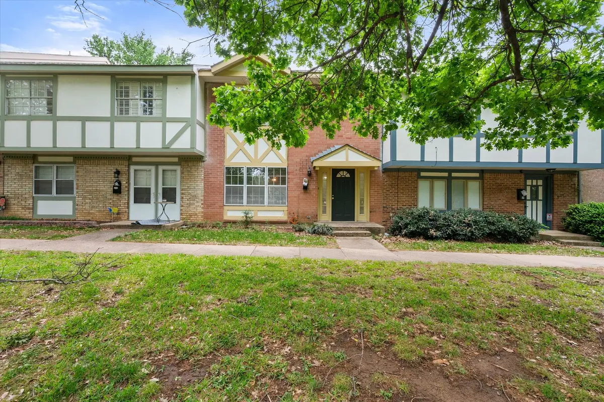 376 Westview Terrace, Arlington, TX 76013 - #1