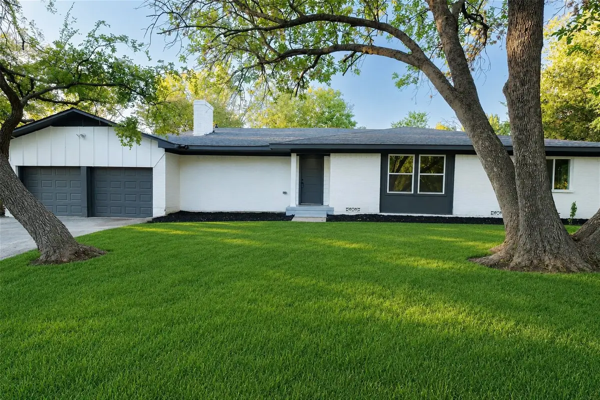 209 W 9th Street, Kemp, TX 75143 - #1