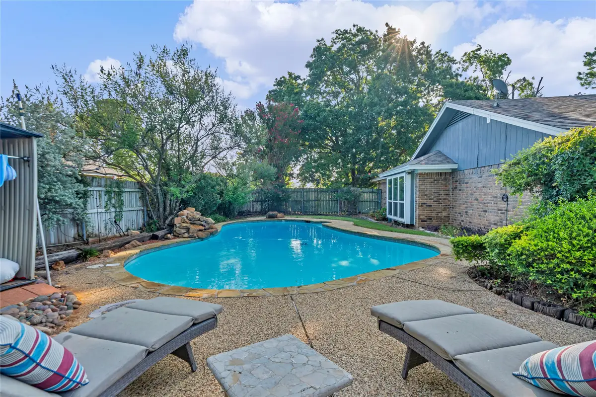 306 Woodlawn Drive, Keene, TX 76059 - #1