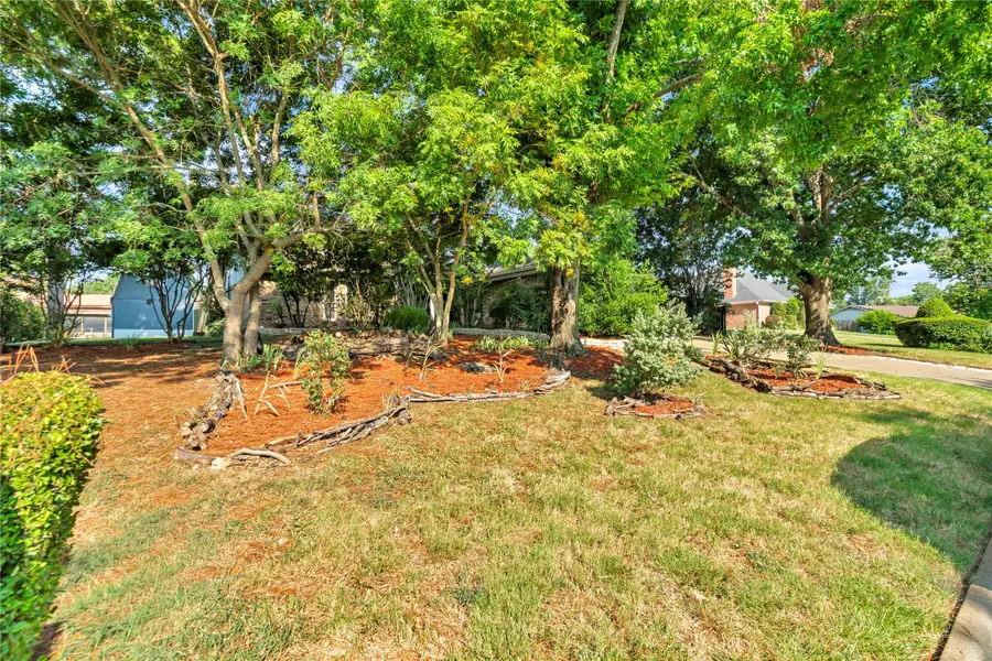 306 Woodlawn Drive, Keene, TX 76059 - #3
