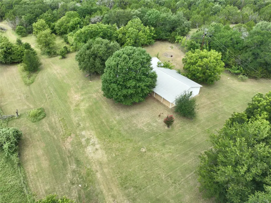 300 E 3rd Street, Iredell, TX 76649 - #2