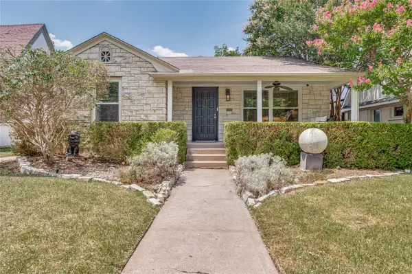 1043 N Edgefield Avenue, Dallas, TX 75208