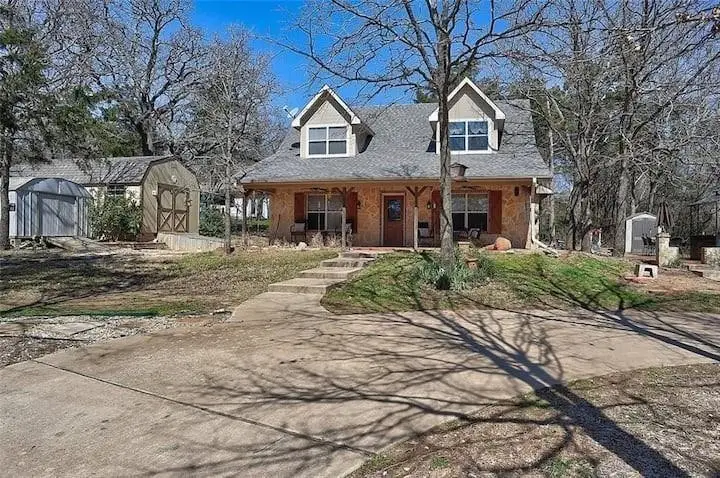 233 Castle Drive, Pottsboro, TX 75076 - #2