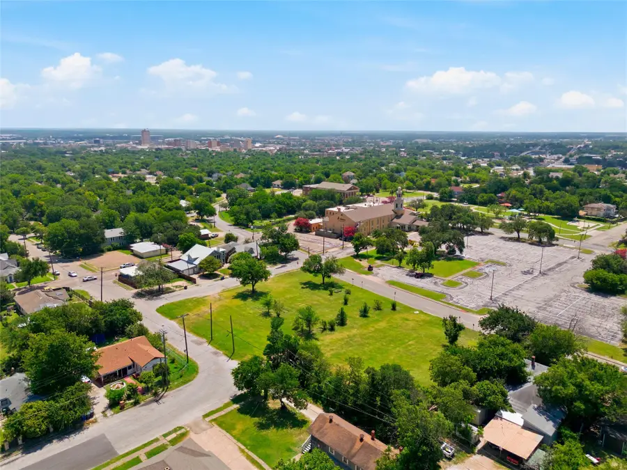 1104 N 18a Street, Waco, TX 76707 - #3