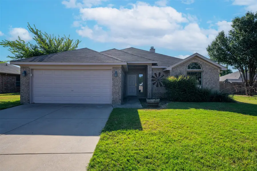 737 E Sheila Circle, Joshua, TX 76058 - #2