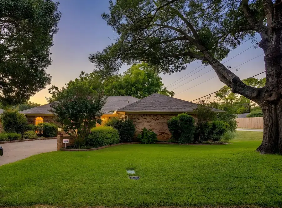4510 Longacres Court, Arlington, TX 76016 - #2