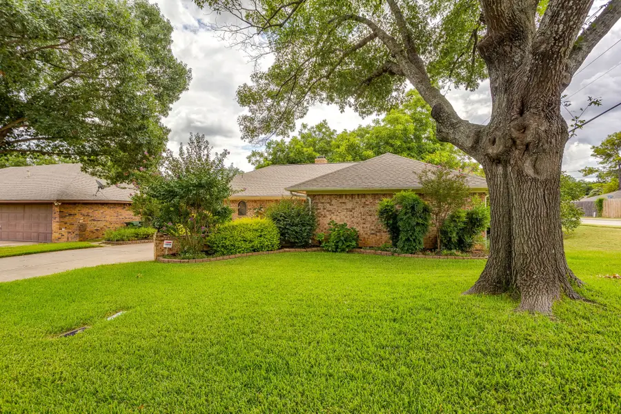 4510 Longacres Court, Arlington, TX 76016 - #3