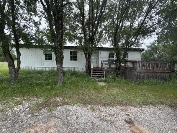 4231 Cottonwood Drive, Granbury, TX 76048
