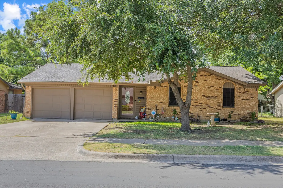 636 Sue Ann Lane, Burleson, TX 76028 - #1