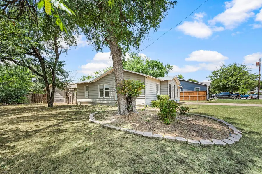 3501 Eastridge Drive, Haltom City, TX 76117 - #3