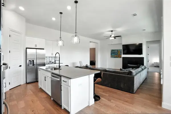 716 Colt Drive, Aubrey, TX 76227