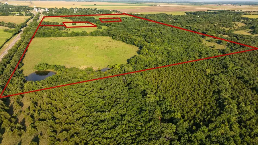 914 Main St/wall/cr3220, Windom, TX 75492 - #2