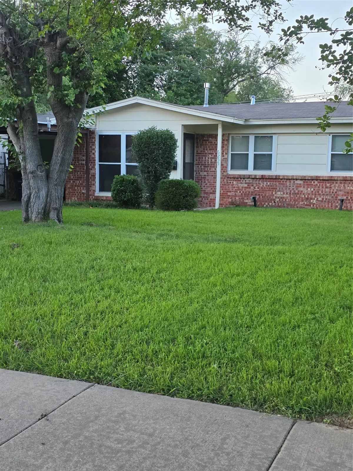 6255 Truman Drive, Fort Worth, TX 76112 - #1