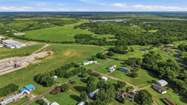 409 Katie Rose Lane, Southmayd, TX 75092