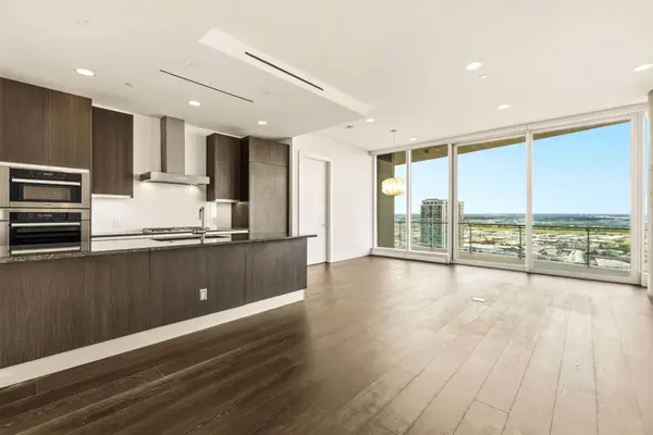 3130 N Harwood Street #2102, Dallas, TX 75201