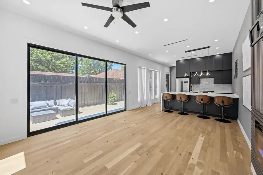 2722 Hondo Avenue, Dallas, TX 75219 - #3
