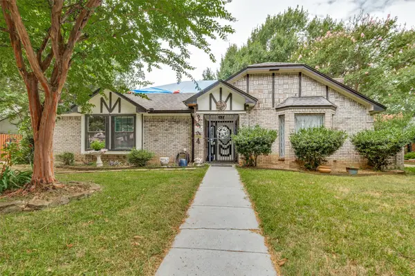 2904 Pitkin Drive, Arlington, TX 76006