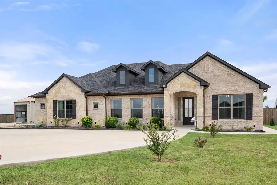 170 Grays Creek Circle, Ennis, TX 75119 - #3