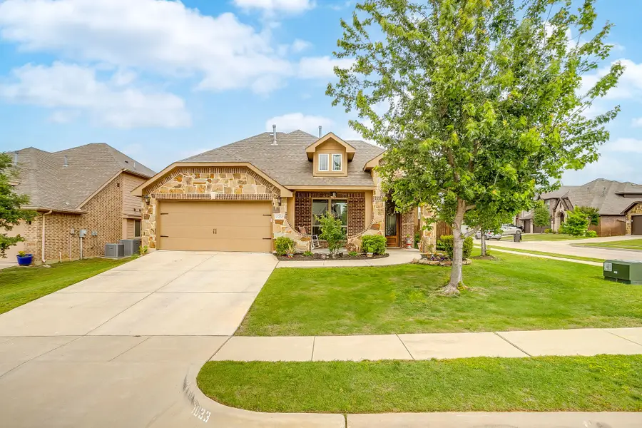 1033 Rustic Oak Way, Burleson, TX 76028 - #2