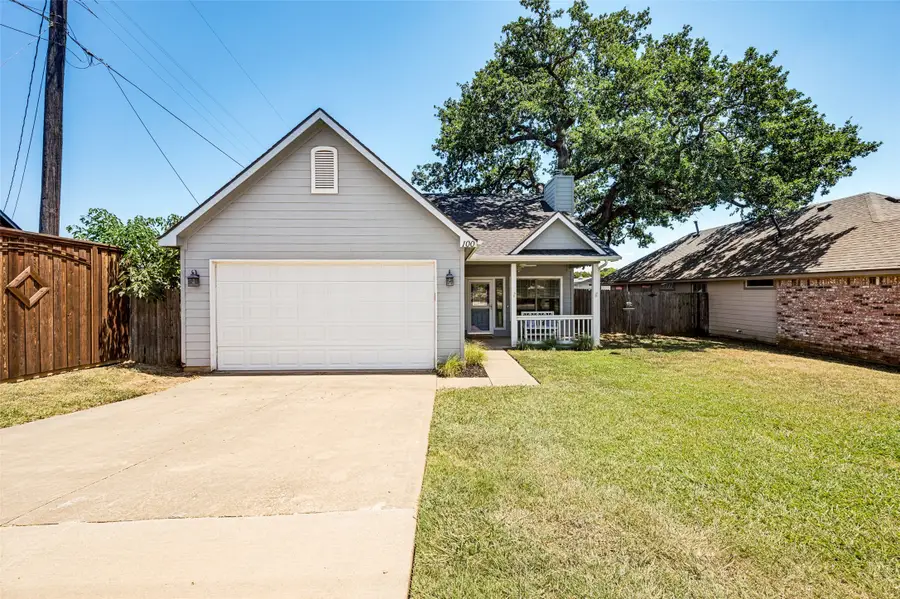 100 S Lakeview Drive, Lake Dallas, TX 75065 - #2