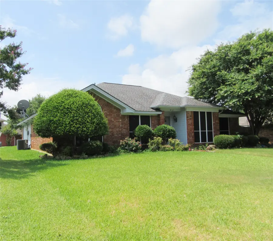 812 Red Oak Drive, Lewisville, TX 75067 - #2