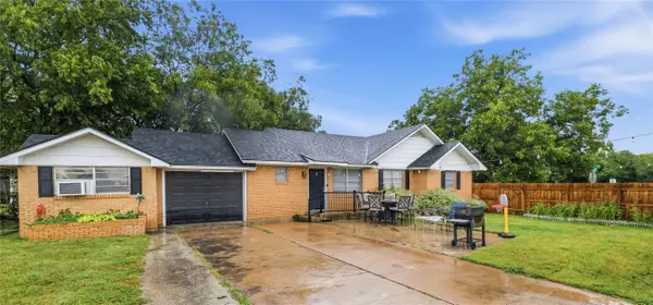 2621 Vine Street, Brownwood, TX 76801