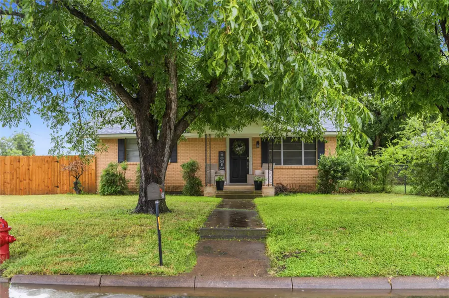 2621 Vine Street, Brownwood, TX 76801 - #3