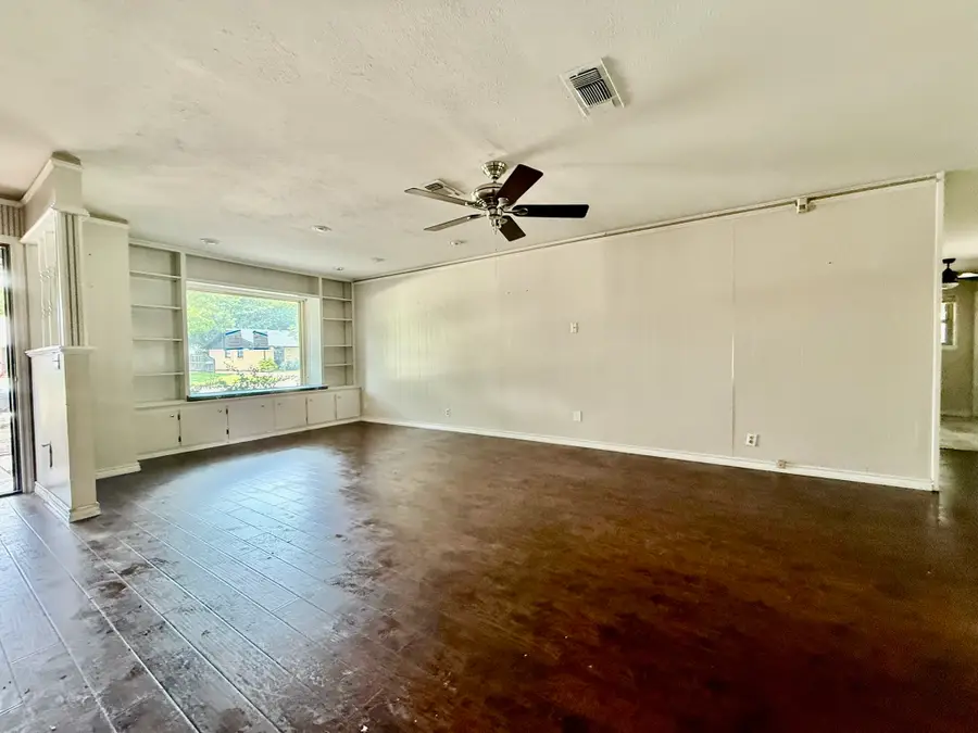 202 Juniper Street, Mansfield, TX 76063 - #2