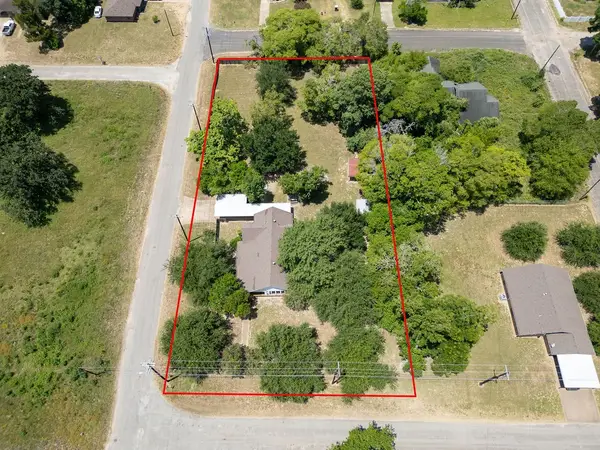 211 S Olive Street, Grapeland, TX 75844