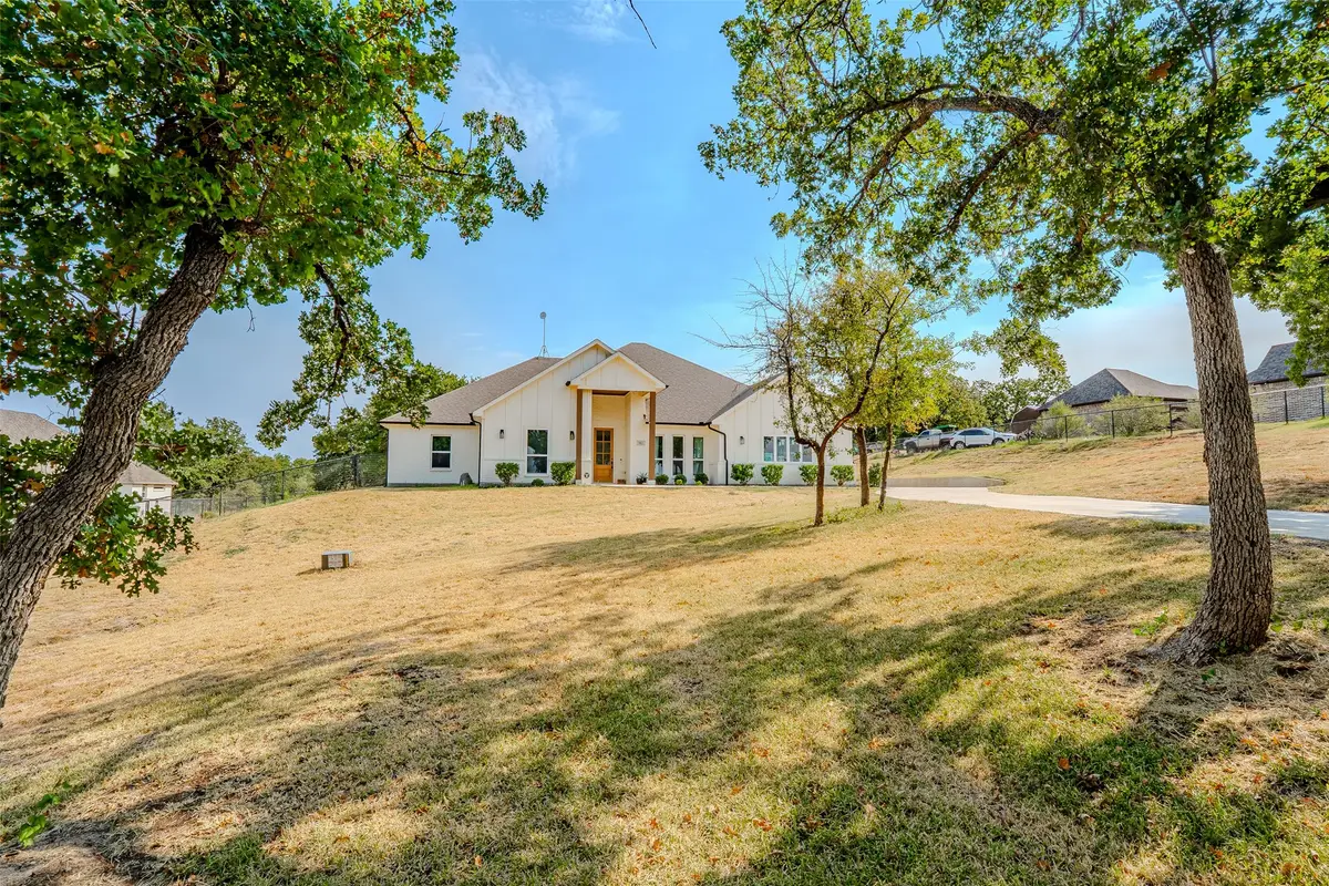 182 Saddle Horn Trail, Boyd, TX 76023 - #1