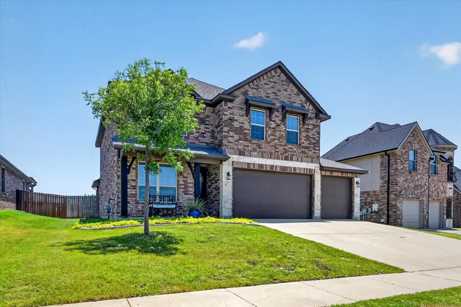 39 S Highland Drive, Sanger, TX 76266 - #2