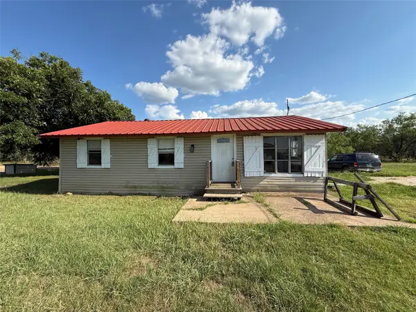 902 Grimes Road, Mineral Wells, TX 76067