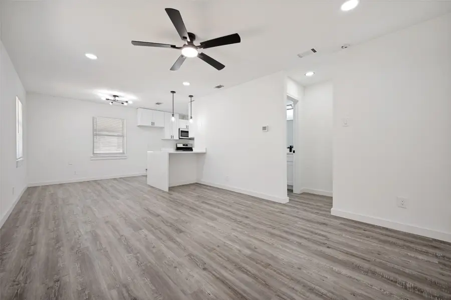 209 W 12th Street, Irving, TX 75060 - #3