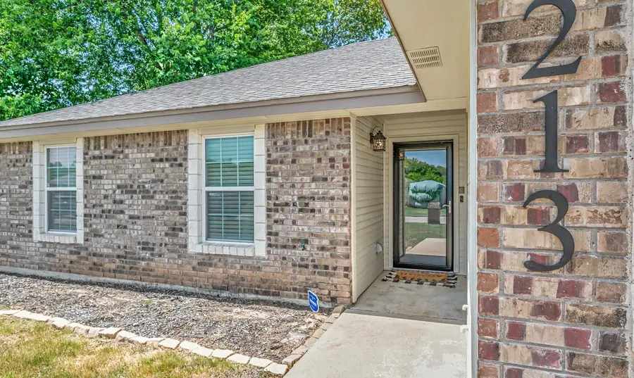 213 Woodlands Boulevard, Bellmead, TX 76705 - #2