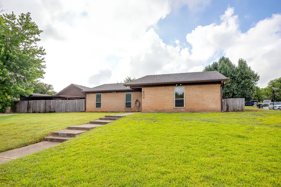 800 Poe Street, Azle, TX 76020 - #2