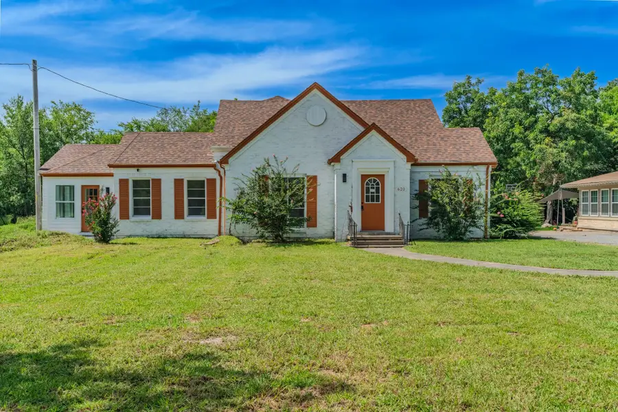 620 Forrester Street, Greenville, TX 75401 - #2