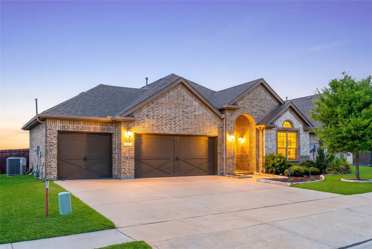 1303 Axis Deer Road, Arlington, TX 76002 - #1