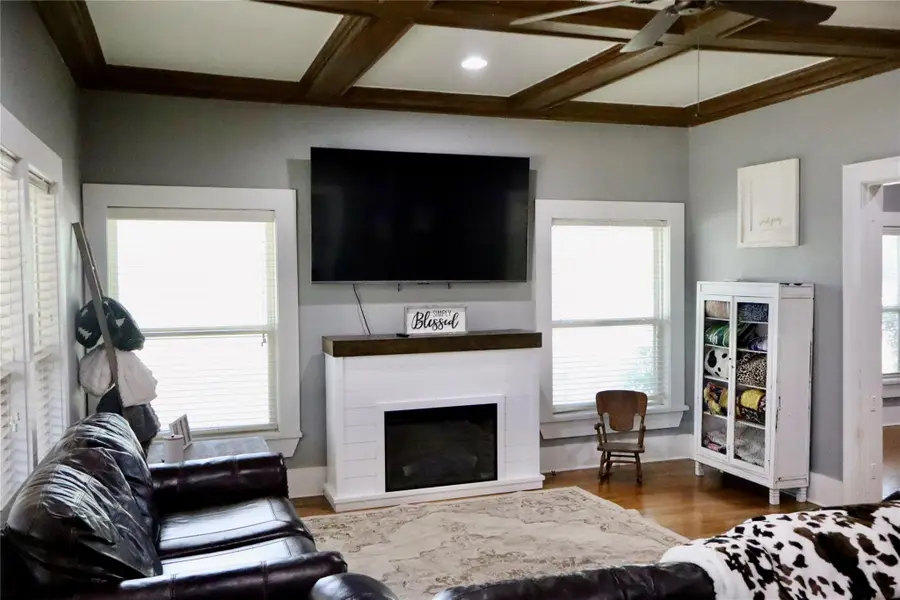 203 E Bennett Street, Strawn, TX 76475 - #2