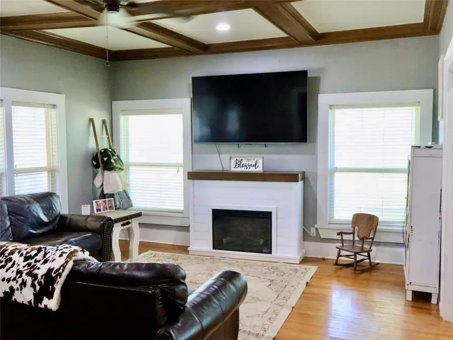203 E Bennett Street, Strawn, TX 76475 - #3