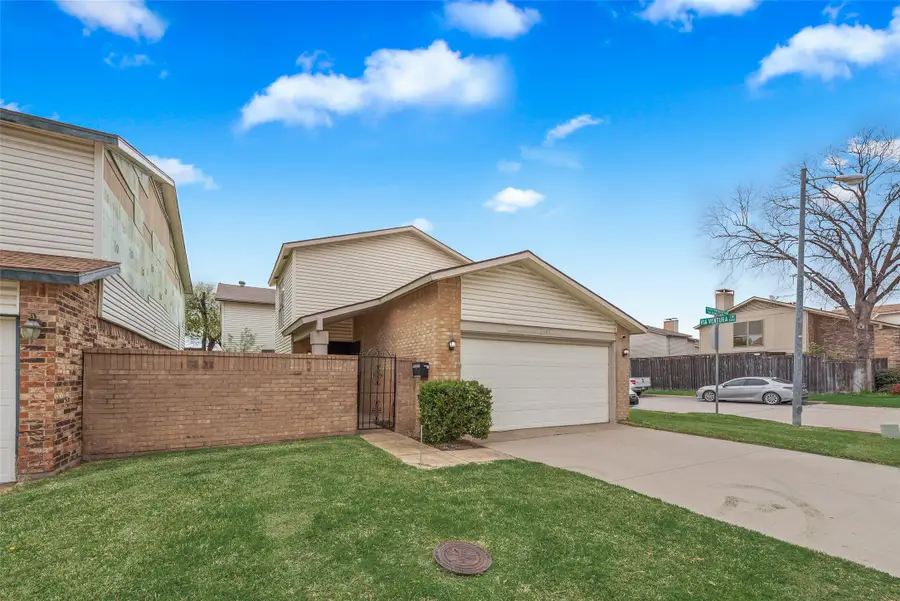 2643 Via Ventura Circle, Carrollton, TX 75006 - #2