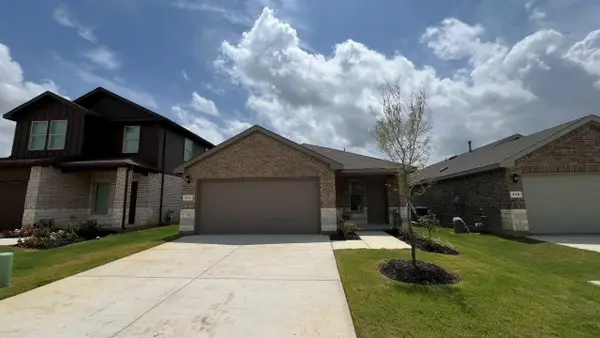 516 Red Admiral Lane, Denton, TX 76259
