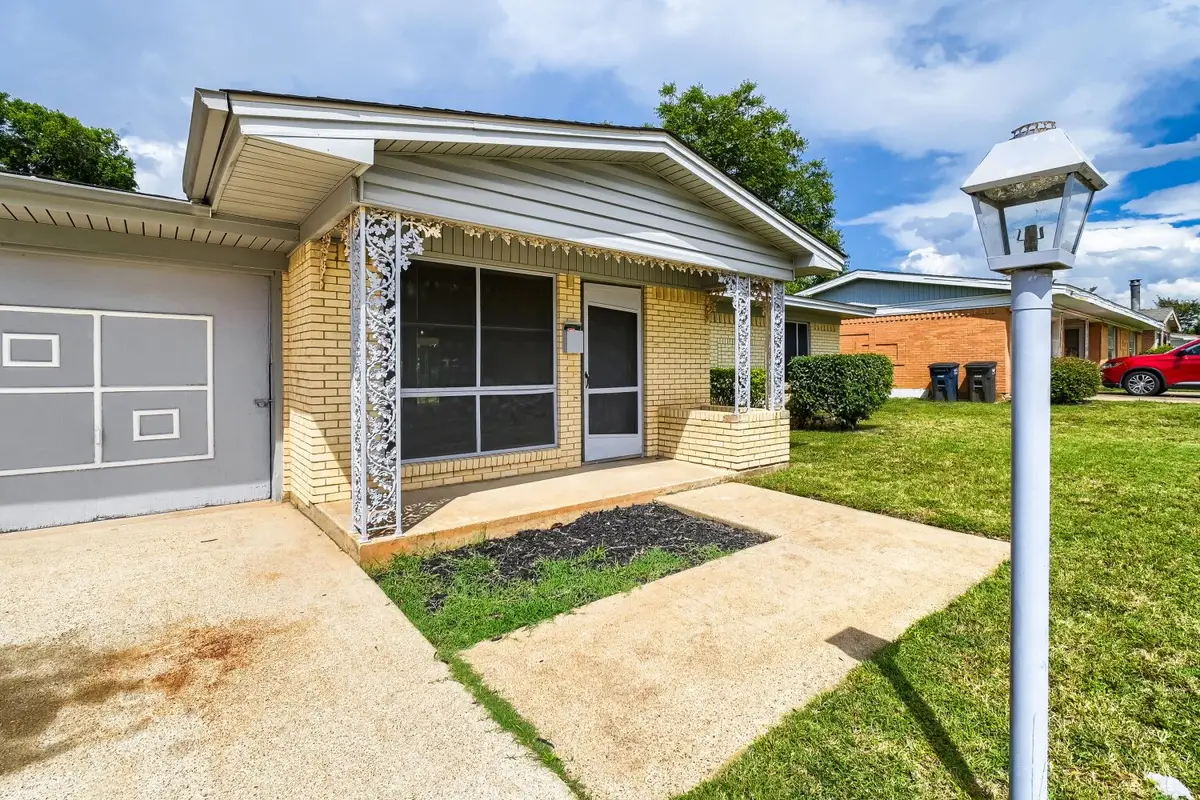 1405 Oak Grove Road, Fort Worth, TX 76134 - #1