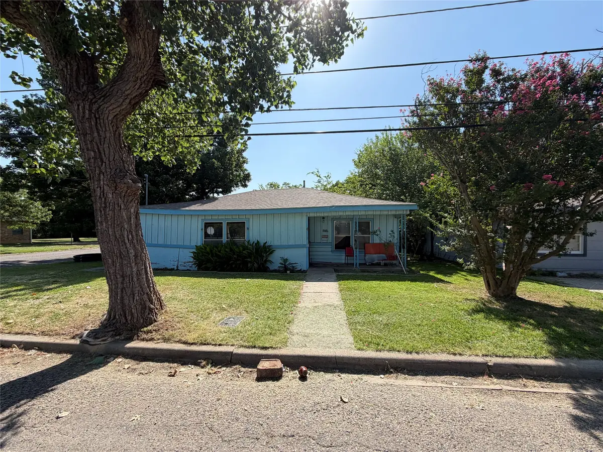 616 White Street, Whitesboro, TX 76273 - #1
