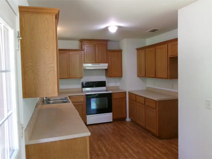 204 Maxwell Street, Sulphur Springs, TX 75482 - #2