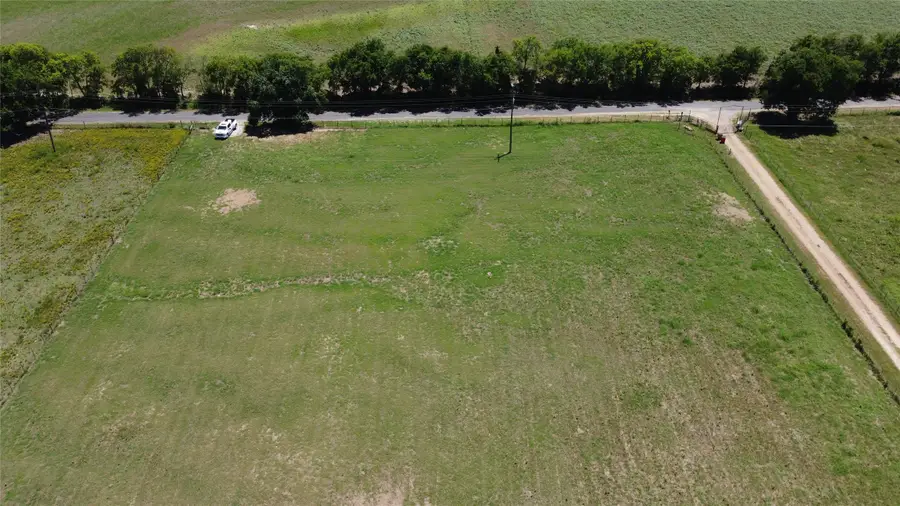 833 E Lovers Lane, Bells, TX 75414 - #3