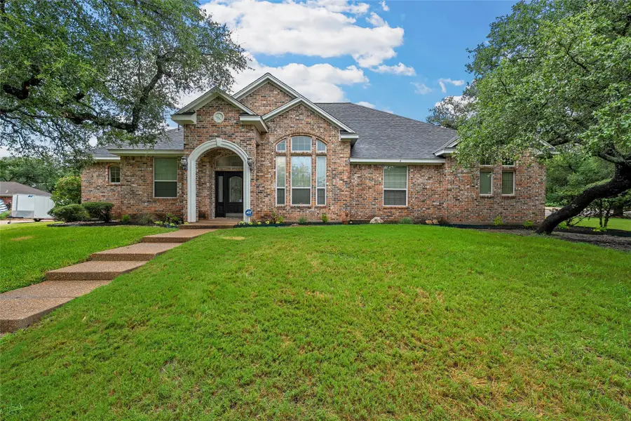 100 Laurel Oaks Lane, Crawford, TX 76638 - #2