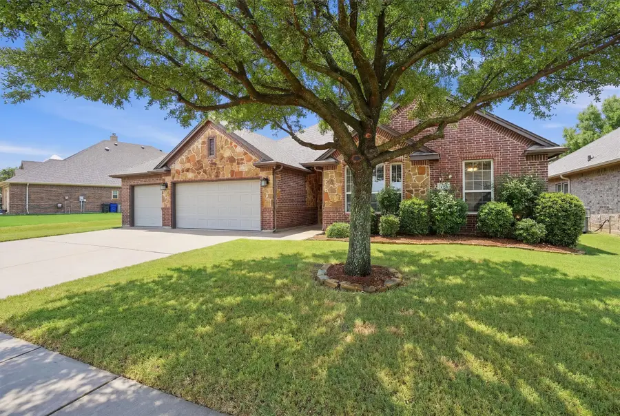 305 Delaware Street, Burleson, TX 76028 - #2