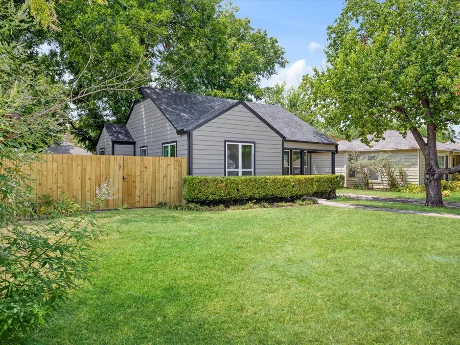833 Springbrook Drive, Fort Worth, TX 76107 - #3